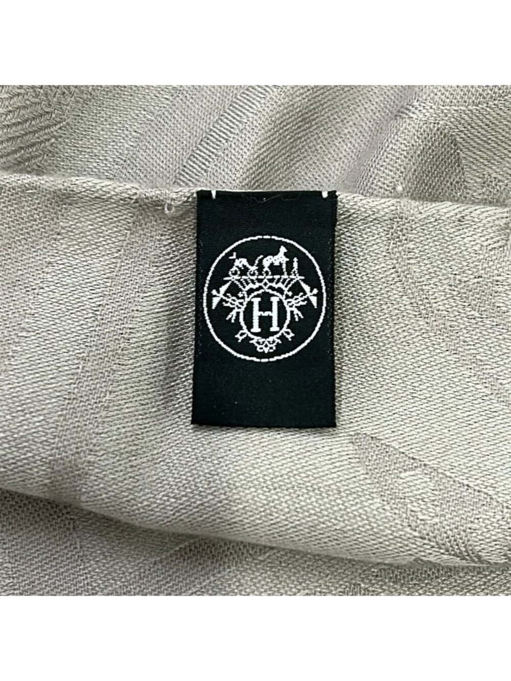Hermes Shawl Gray Cashmere Silk Scarf - Picture 2 of 5
